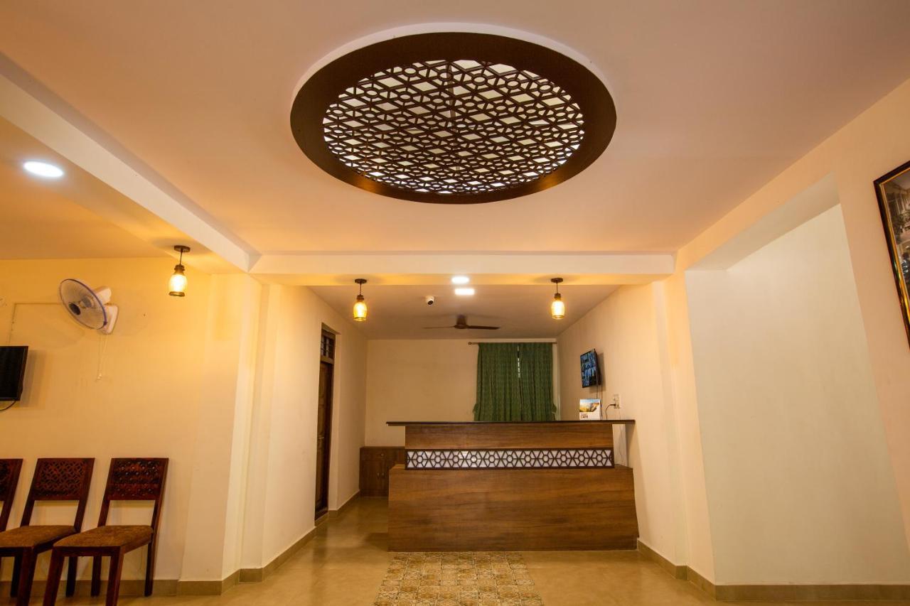 Kstdc Hotel Mayura Adilshahi Bijapur Exterior foto