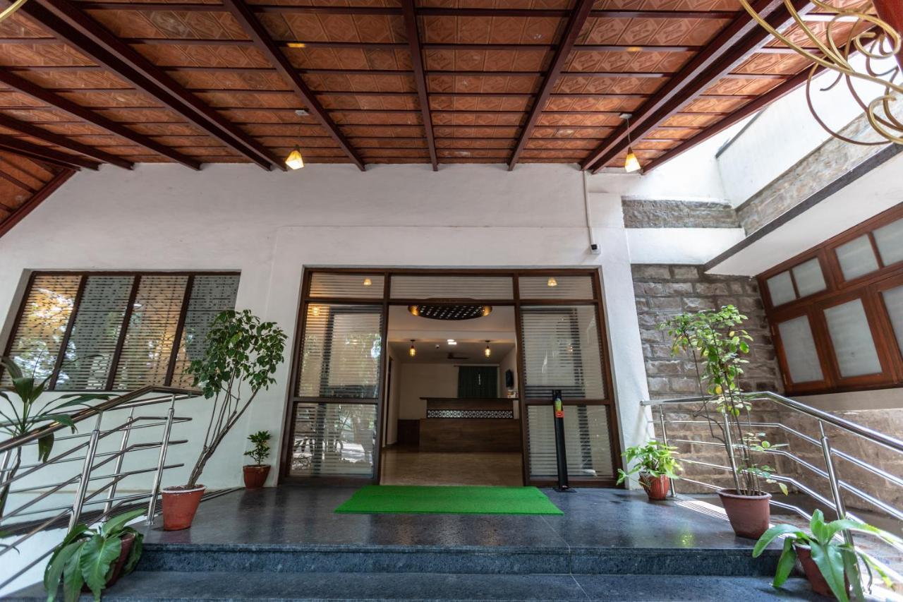 Kstdc Hotel Mayura Adilshahi Bijapur Exterior foto